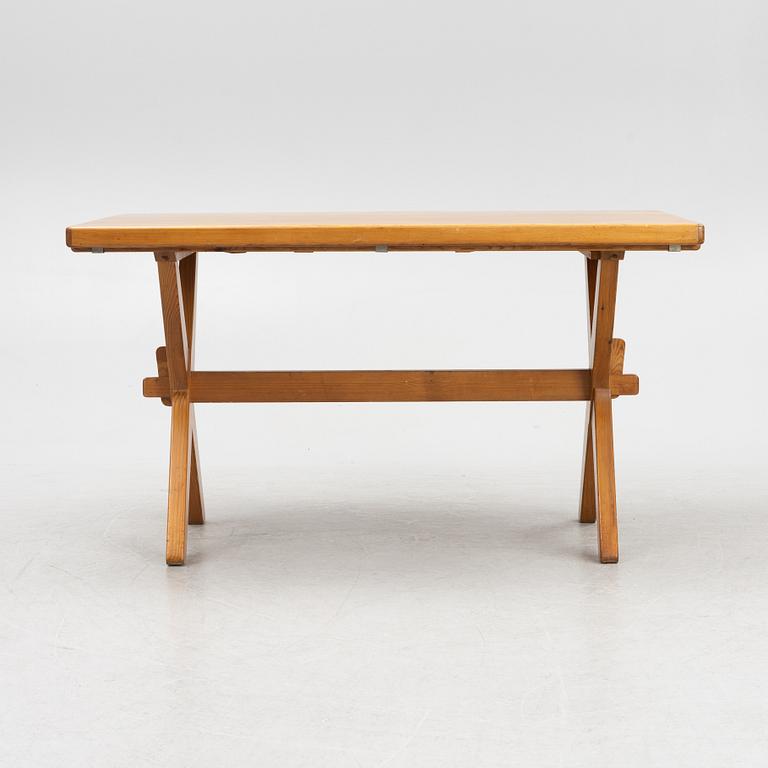 Stolar, 4 st, samt bord och bänk, 1900-talets mitt.