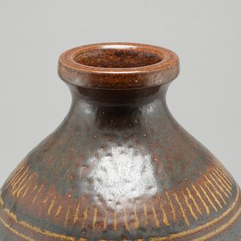 A mid 20th century floor vase in stoneware by by Arthur Andersson fr Wallåkra Lerkärlsfabrik.