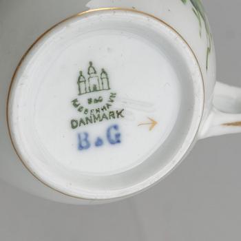 Kaffe/teservis, 23 delar, porslin, "Sachsisk blomst", Bing & Grøndahl, Danmark.