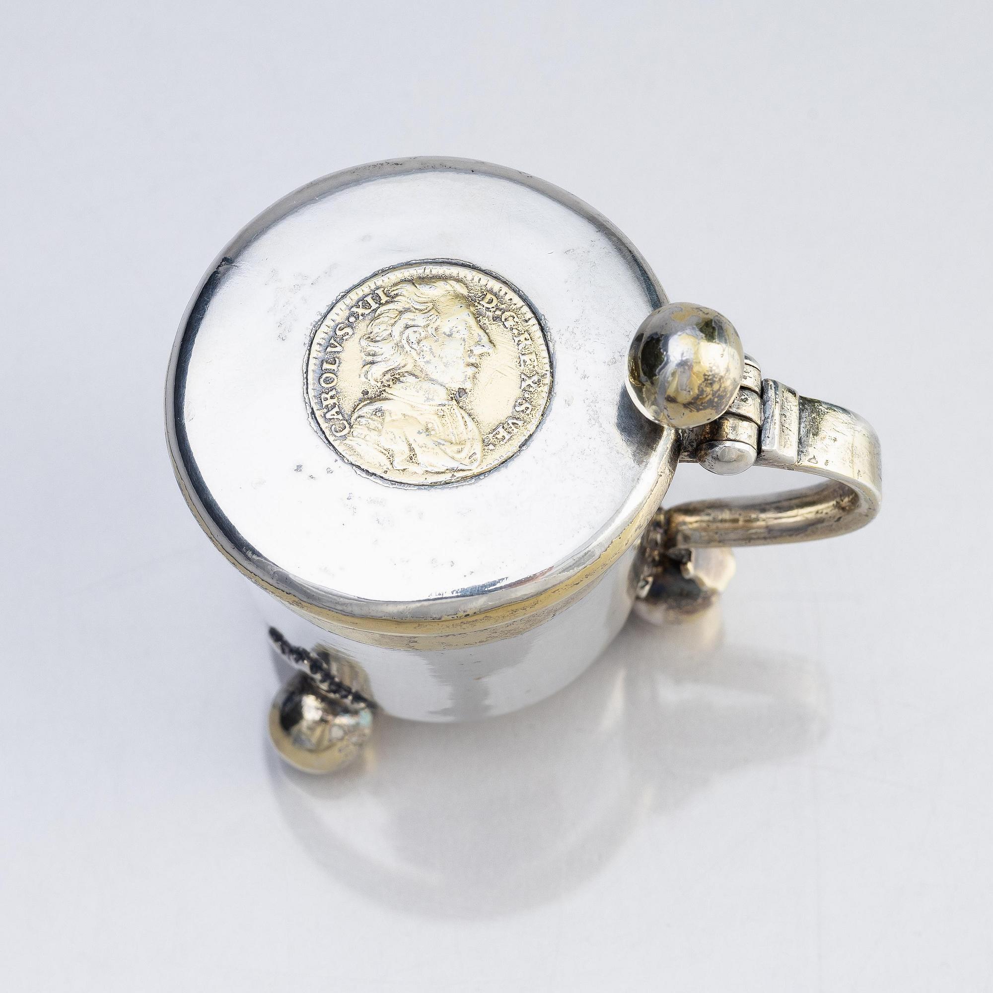 Johan Lorenz Starin, miniatyrdryckeskanna, silver, Stockhom 1742. Senbarock.
