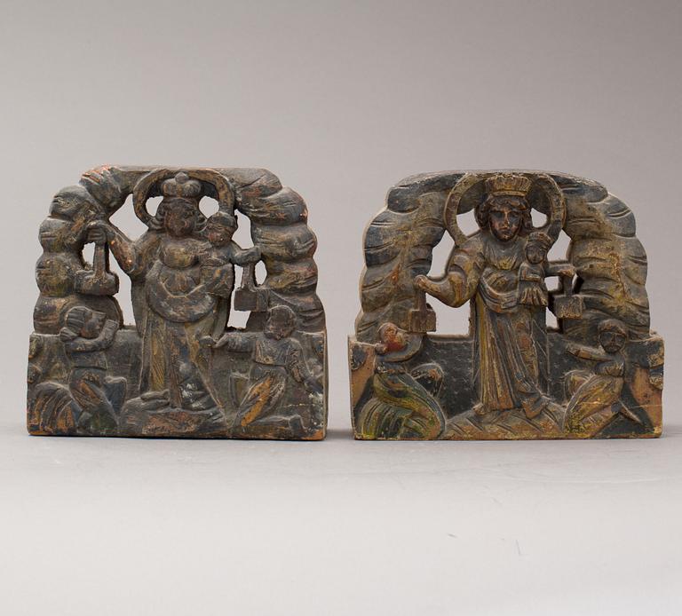 KYRKOSKULPTURER, 2 st, 1800-tal.