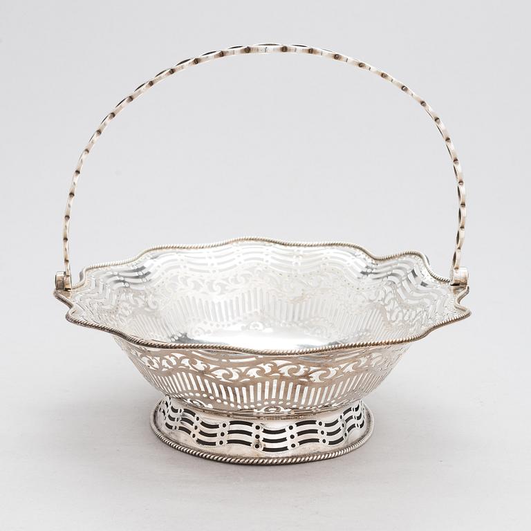 William Plummer, brödkorg, sterling silver, London 1777.