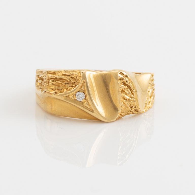 Bengt Hallberg, smyckesset, 3 delar, 18K guld, med små diamanter.