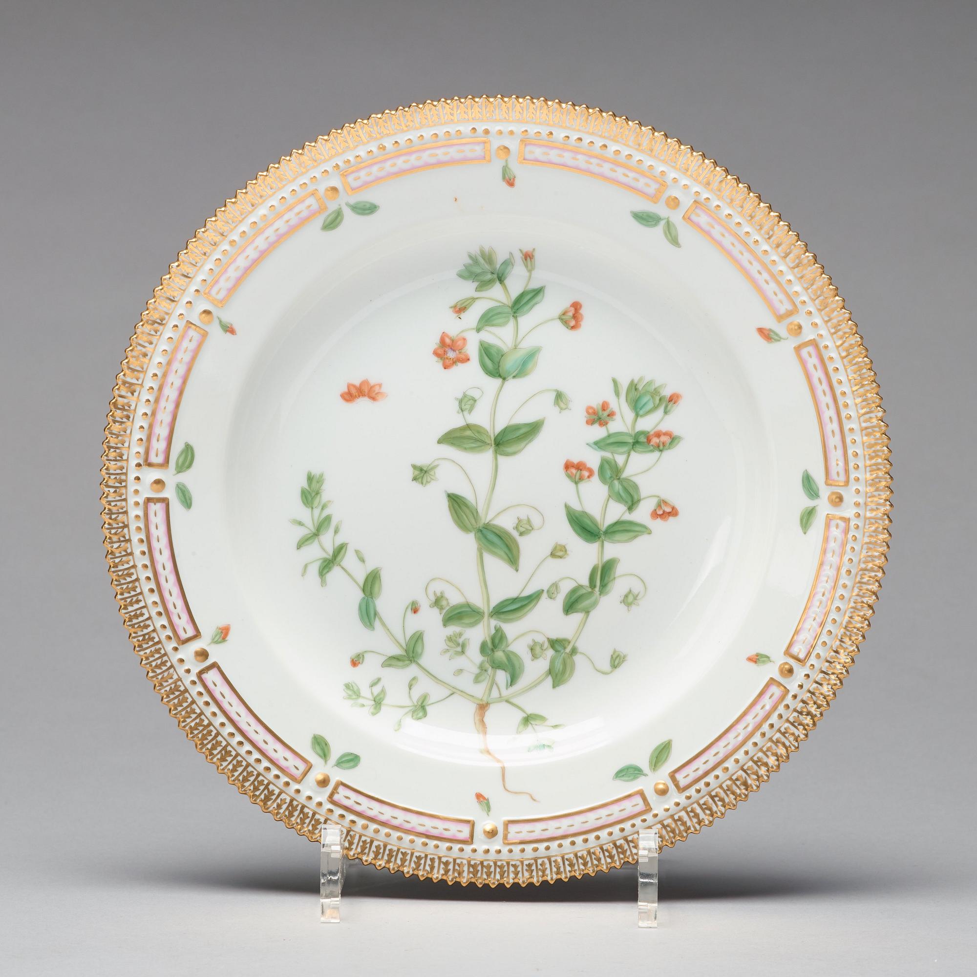 TALLRIKAR, sex stycken, porslin. "Flora Danica", Royal Copenhagen, Danmark, 1900-tal.