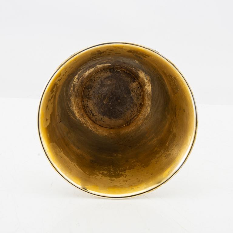 A Swedish 20th century silver vase mark of Edlunds silver factory Stockholm 1949, weight 532 grams.