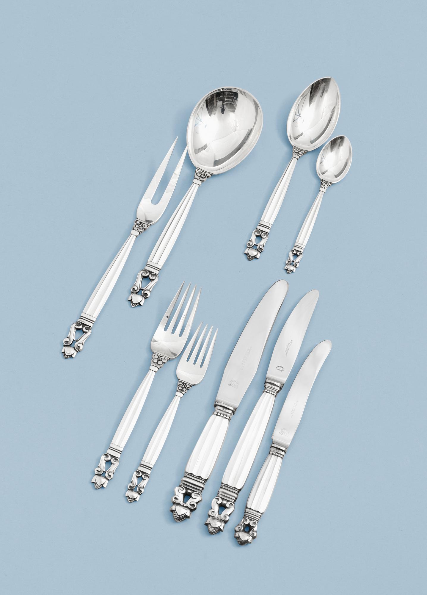 JOHAN ROHDE FÖR GEORG JENSEN, bestickuppsättning, "Konge/Acorn", 74 delar, sterling.