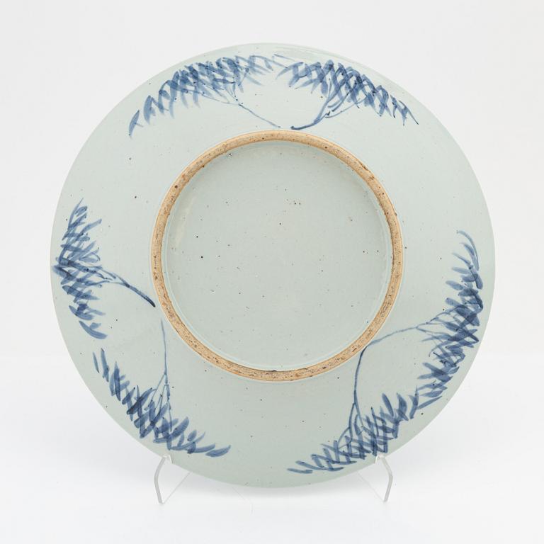 A Japanese porcelain charger, 19th Century.