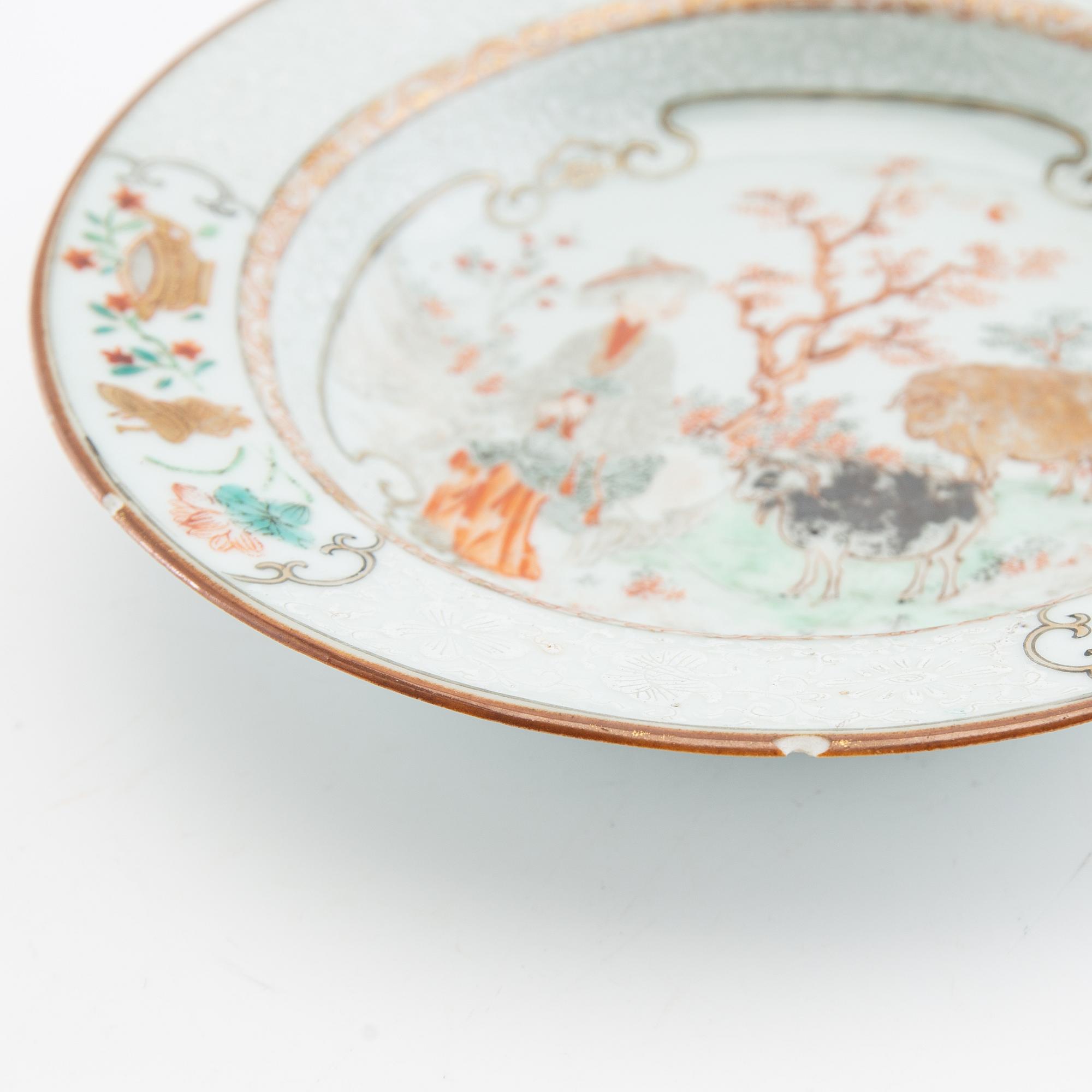 A Chinese porcelain plate, Qing dynasty, Yongzheng (1723-35).
