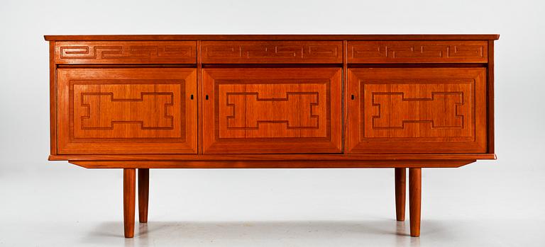 SIDEBOARD, Brødrene Sörheim Møbelfabrikk AS, Nestum, Norge, 1900-talets tredje kvartal.