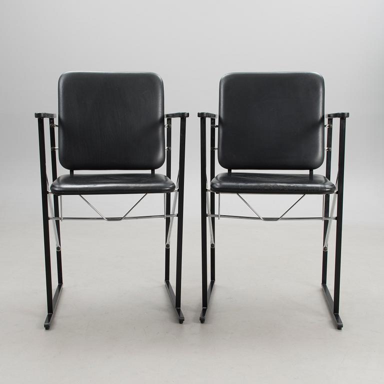 A pair of A-500 chairs for Avarte. Design year 1985.