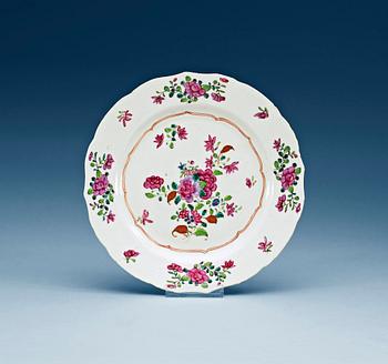 A set of twelve famille rose dinner plates, Qing dynasty, Qianlong (1736-1795).
