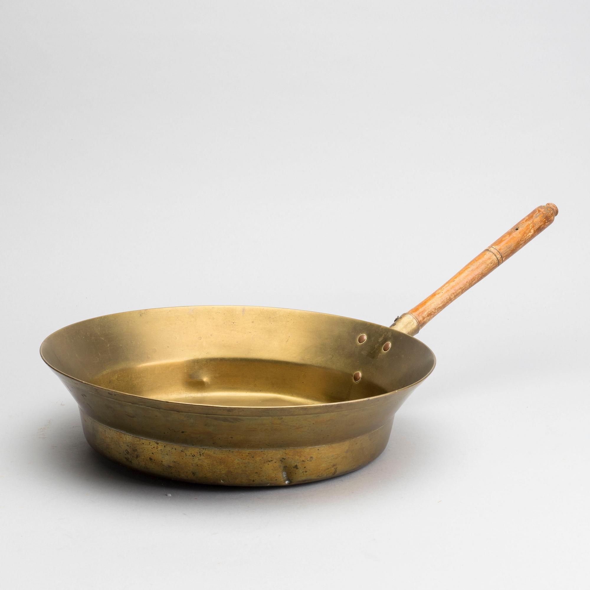 A Russian Cupper pot.