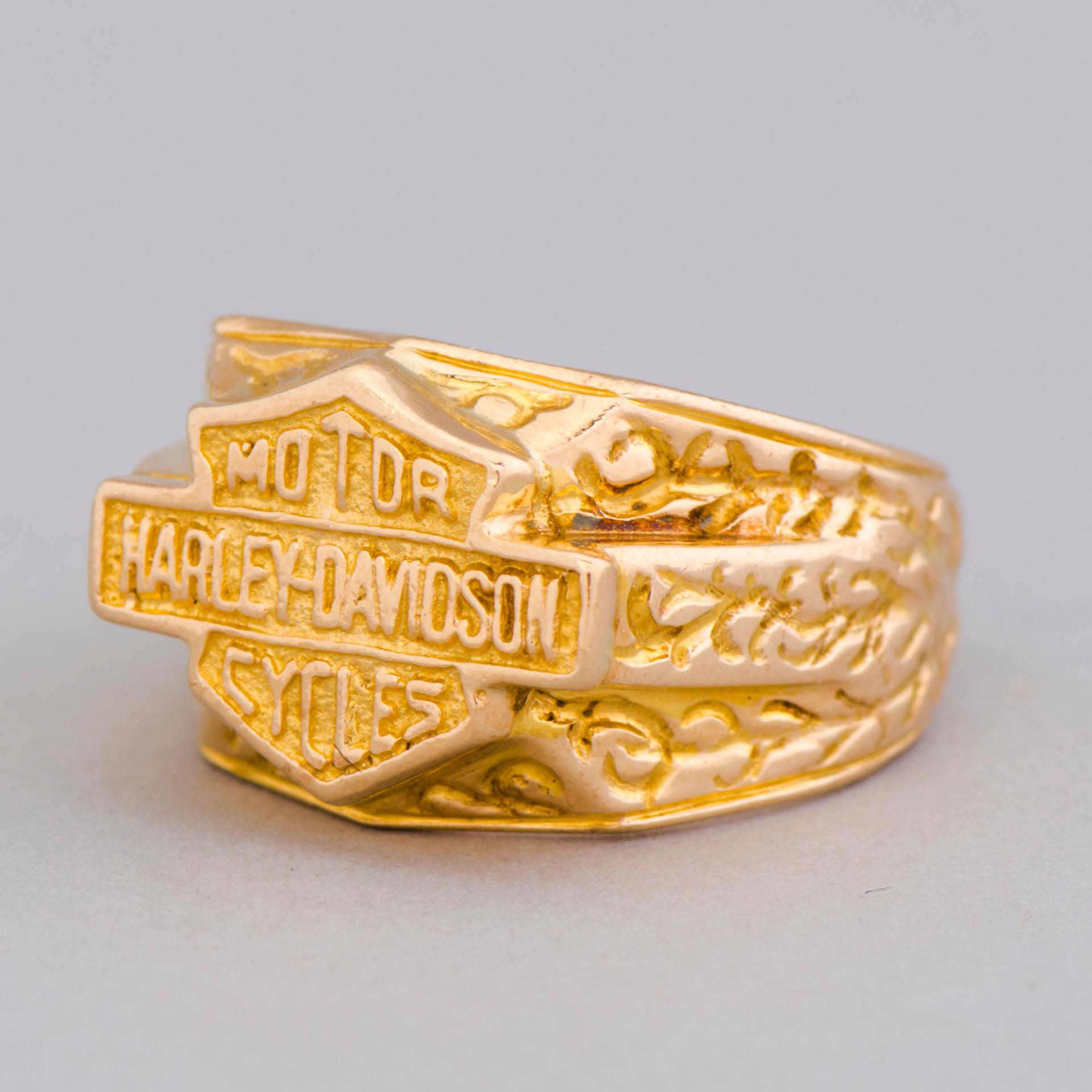 RING, 14K guld "Harley Davidson". Juha Tarnanen, Lahtis 2002.