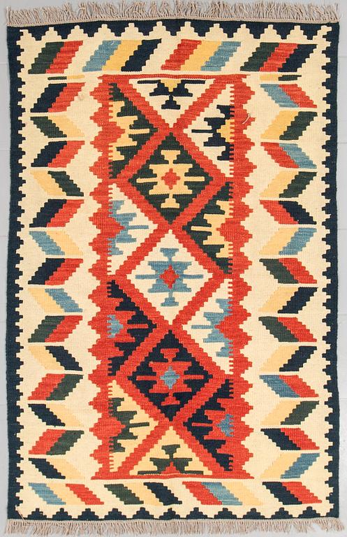 A KASHGAI KILIM, 177 x 116 cm.