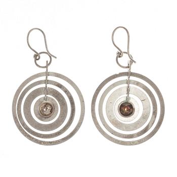 ÖRHÄNGEN, sterling silver, "Silvermåne" Tapio Wirkkala, N. Westerback Helsingfors 1972.