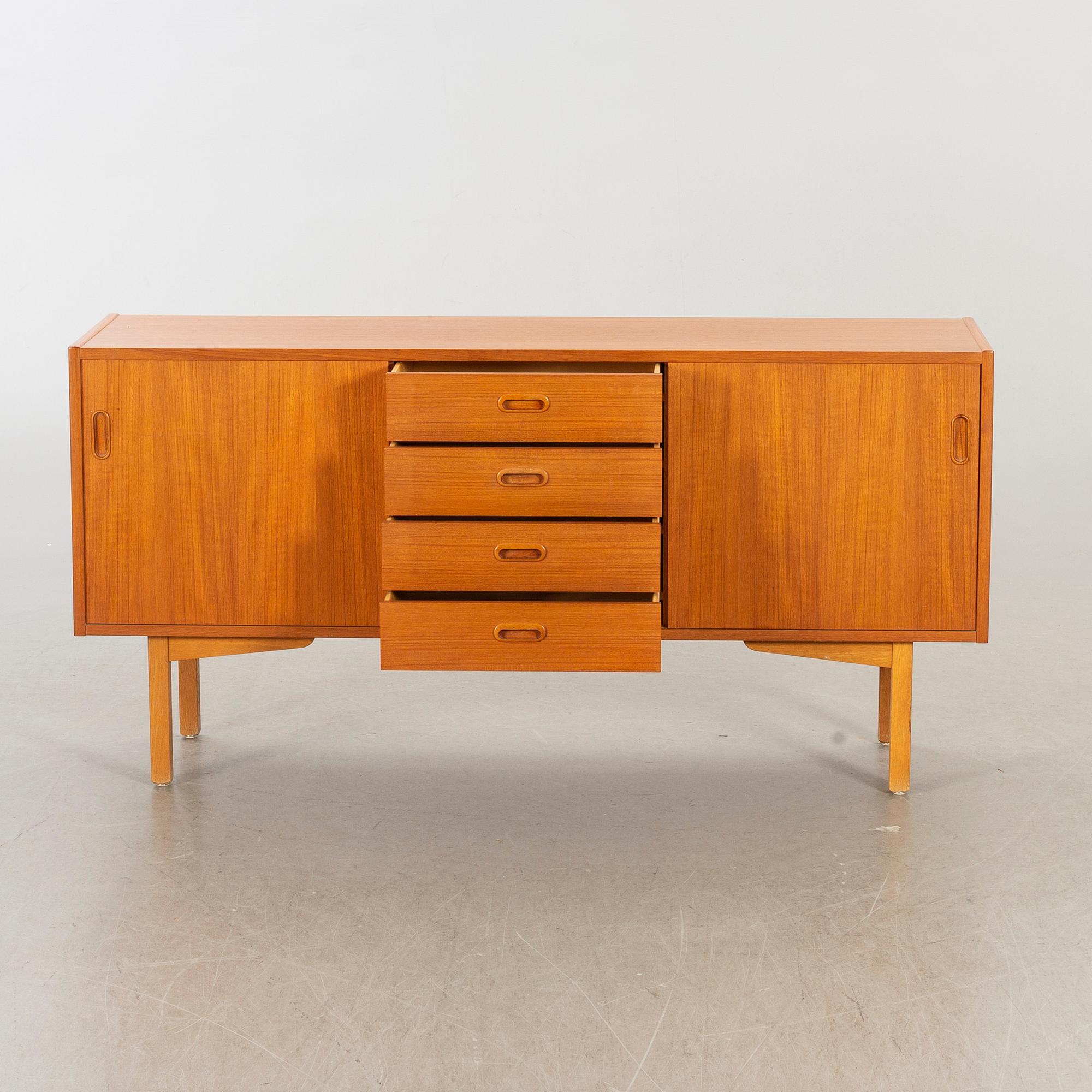 SIDEBOARD, 1960-tal, teak.