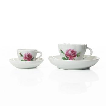 Meissen, Tea and coffee service, approx. 93 pieces, porcelain, “Meissen Rose” (Rote Rose/Meissener Rose).