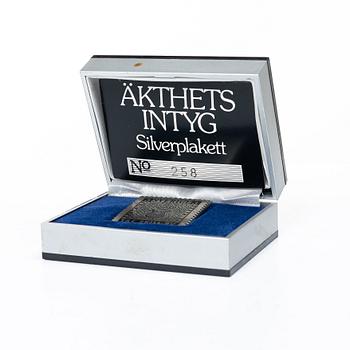 Frimärksplaketter, nio i silver samt en i brons, Guldfynd Plakett AB, bl a 1977.