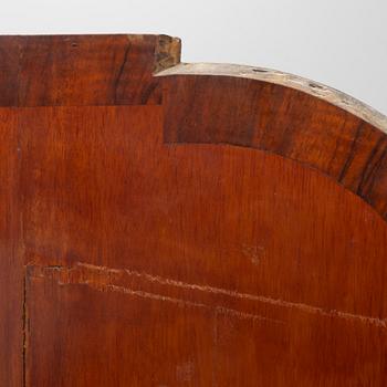 Salsskåp, 1700-talets andra hälft. Rokoko.