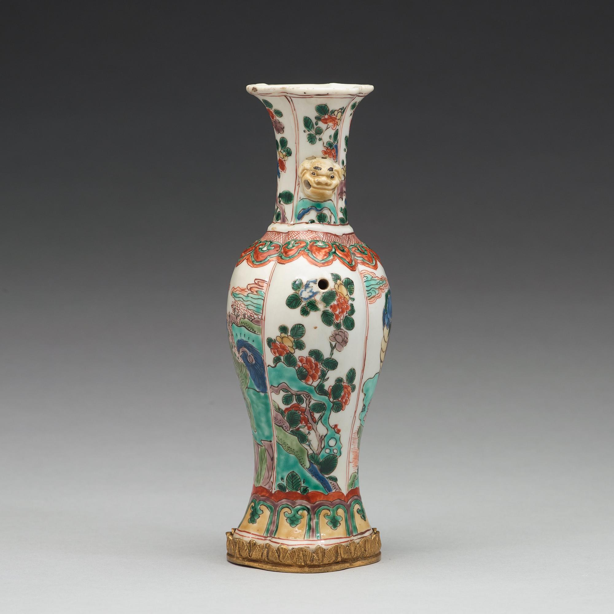 A famille verte lobed vase, Qing dynasty, Kangxi (1662-1722).