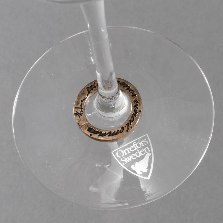 PARTI GLAS, 6 delar, glas och silver, "Amor Vincit Omina", Efva Attling, Orrefors, omkring 2000.