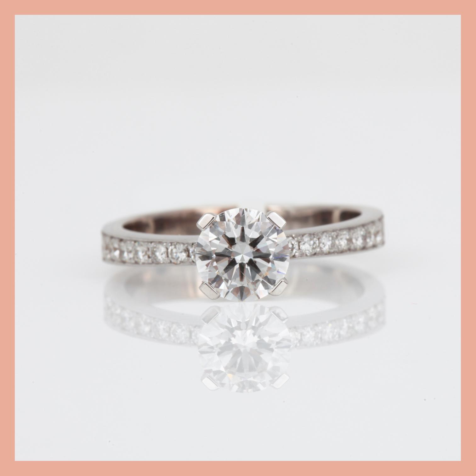 RING, 18K vitguld med briljantslipade diamanter, tot ca 1,27 ct. Total vikt ca 3,63 g.