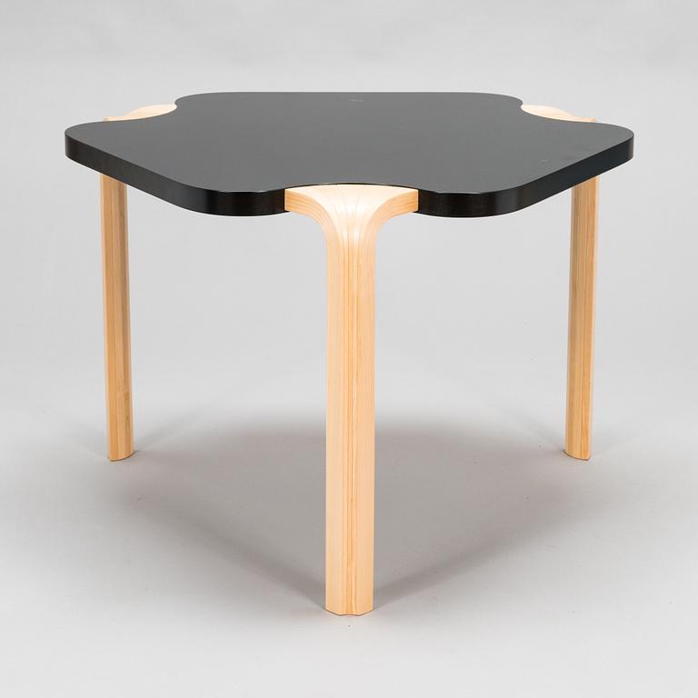 Alvar Aalto, a coffee table 'Maison Carré Table', Artek 80 th Anniversary Edition 08/80. Artek 2015.