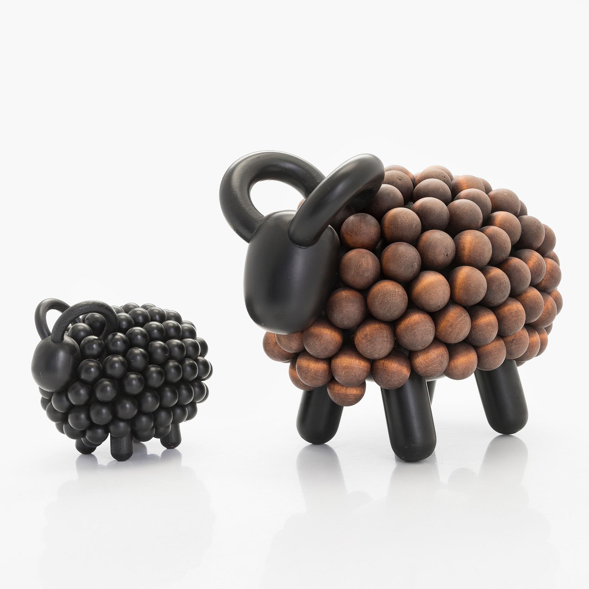 Kaija Aarikka, two pine wood sculpturers, Aarikka Finland.