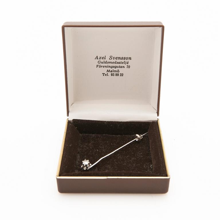 Brooch, 14K white gold with diamond, Axel Svensson, Malmö, 1989.
