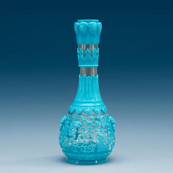 1455. A Chinese turkoise Peking glass vase, inscription to base.