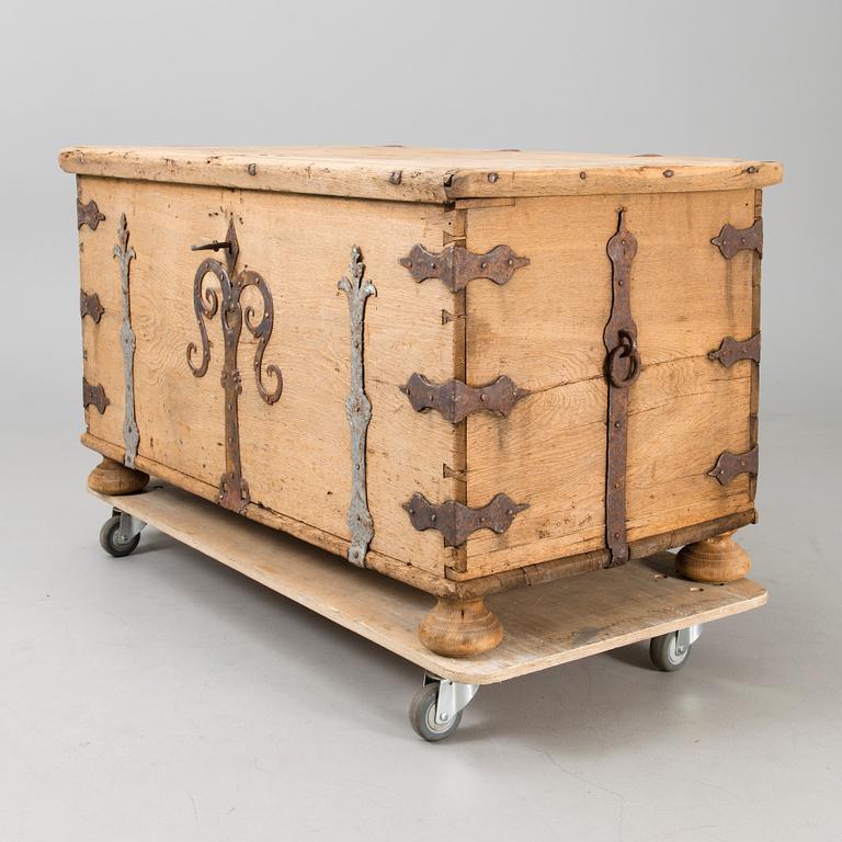 A 17th/18th century chest.