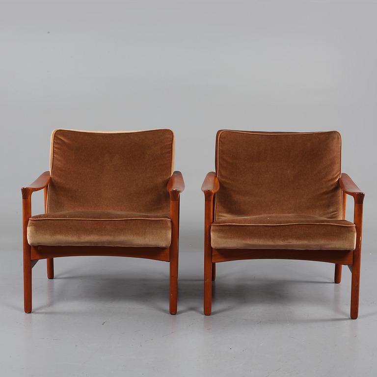 FÅTÖLJER, ett par, 1960-tal.