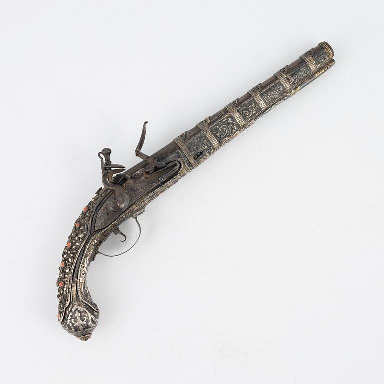 A Turkish flintlock pistol, from around the year 1800.