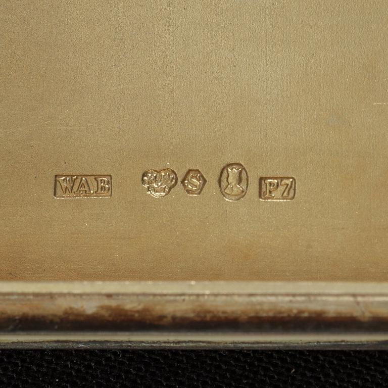 ETUI, med opaque emalj, av W.A. Bolin, Stockholm 1917.