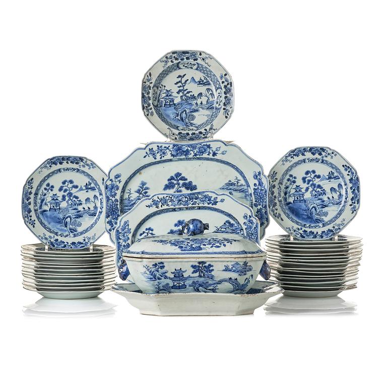 A blue and white dinner service, Qing dynasty, Qianlong (1736-95).  (45 pieces).