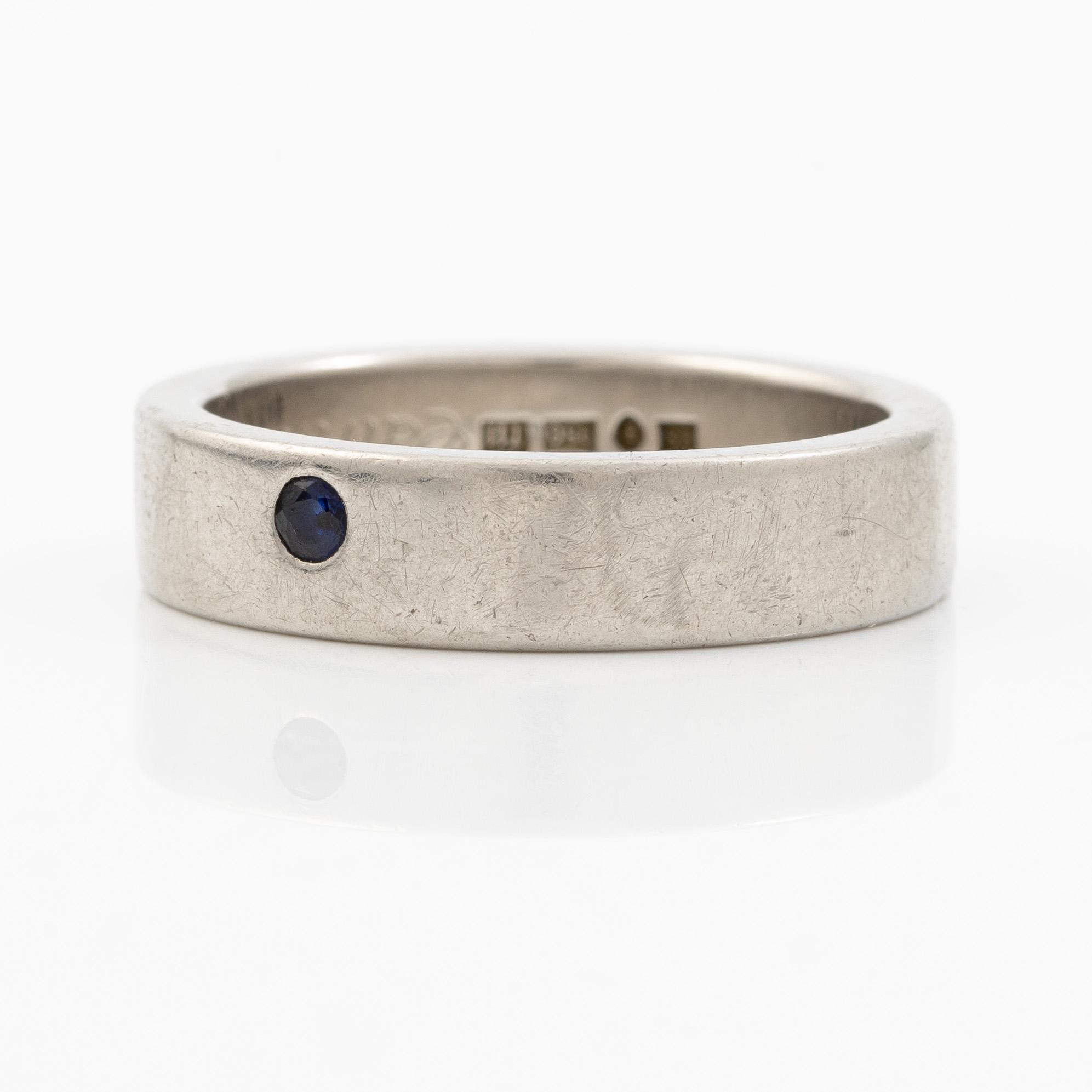 Ring, Strömdahls, platinum with two faceted sapphires.