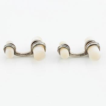 Tiffany & Co, manschettknappar, sterlingsilver med pärlemor.