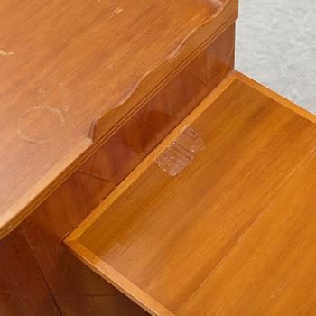 A dressing table with stool and mirror, Stil & Form Arkitektkontor för Möbler o. Inredningar, Stockholm, 1944.