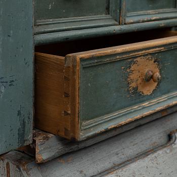 Cabinet, 18th century.