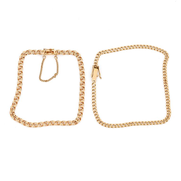 ARMBAND, 2st, 18K guld, bla Guldvaruhuset Aktiebolag, Stockholm, 194. Vikt ca 10g.