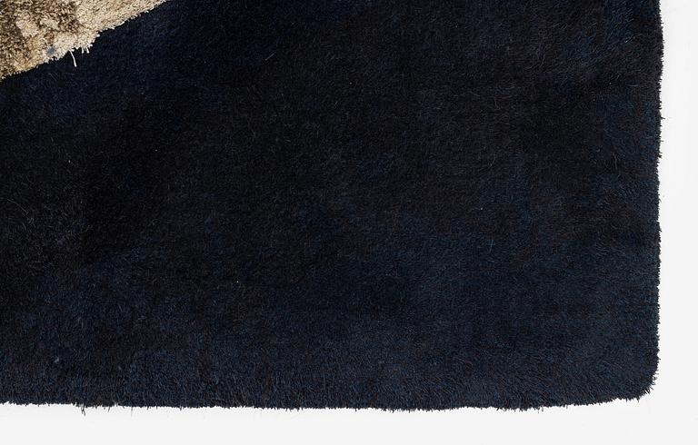 Denise Grünstein, a hand tufted 'Halo' carpet, c. 290 x 274 cm,  Ferreira de Sá, Portugal.