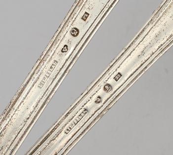 PARTI SILVER, 18 delar, 1800-tal samt 1900-tal, total vikt ca 665 gram.