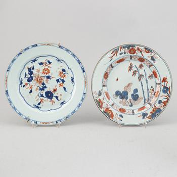 A group of 7 imari dishes, Qing dynasty, Qianlong (1736-95).