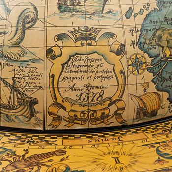 Barskåp, i form av jordglob, 1900-talets slut.