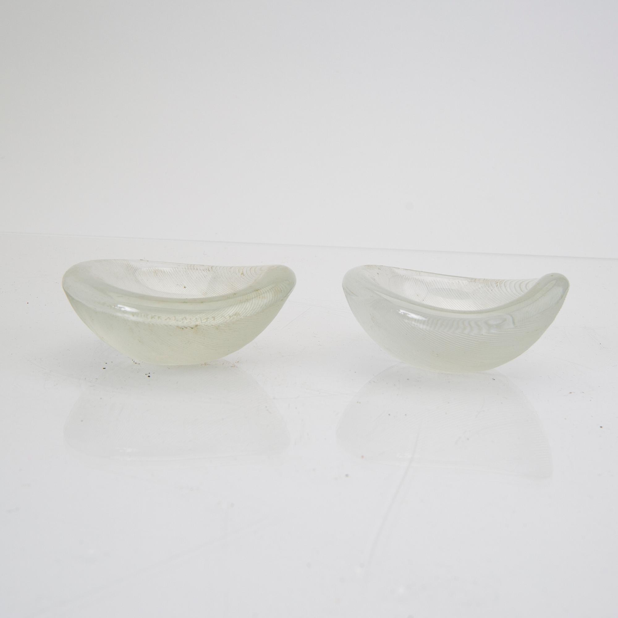 Tapio Wirkkala, a set of two signed "Lehti" glass bowls from iittala.