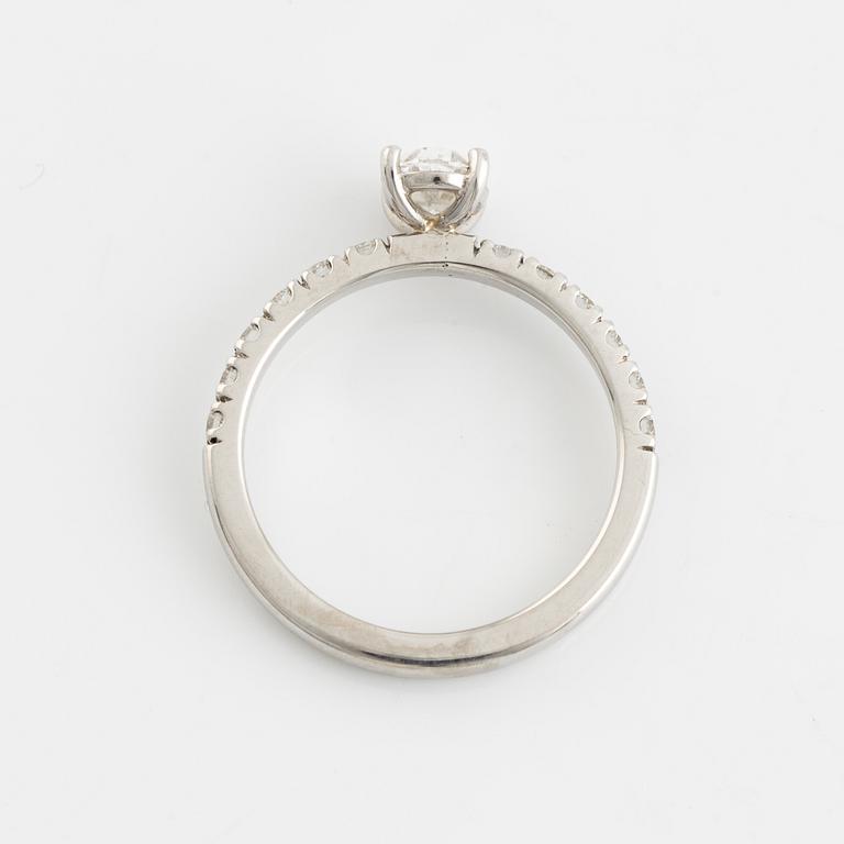 Oval cut diamond ring, ca 0.57 ct, Patrik af Forselles,