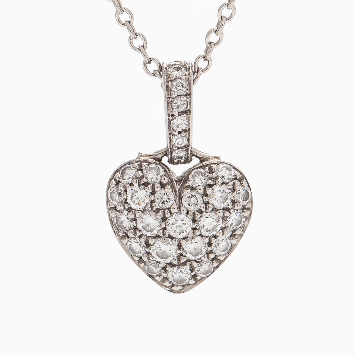 Tiffany & Co, kaulakoru, platinaa, sydämenmuotoinen riipus jossa briljanttihiottuja timantteja.