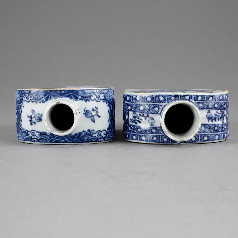 TEDOSOR, 2 st. Kompaniporslin, Kina, Qianlong (1736-1795).