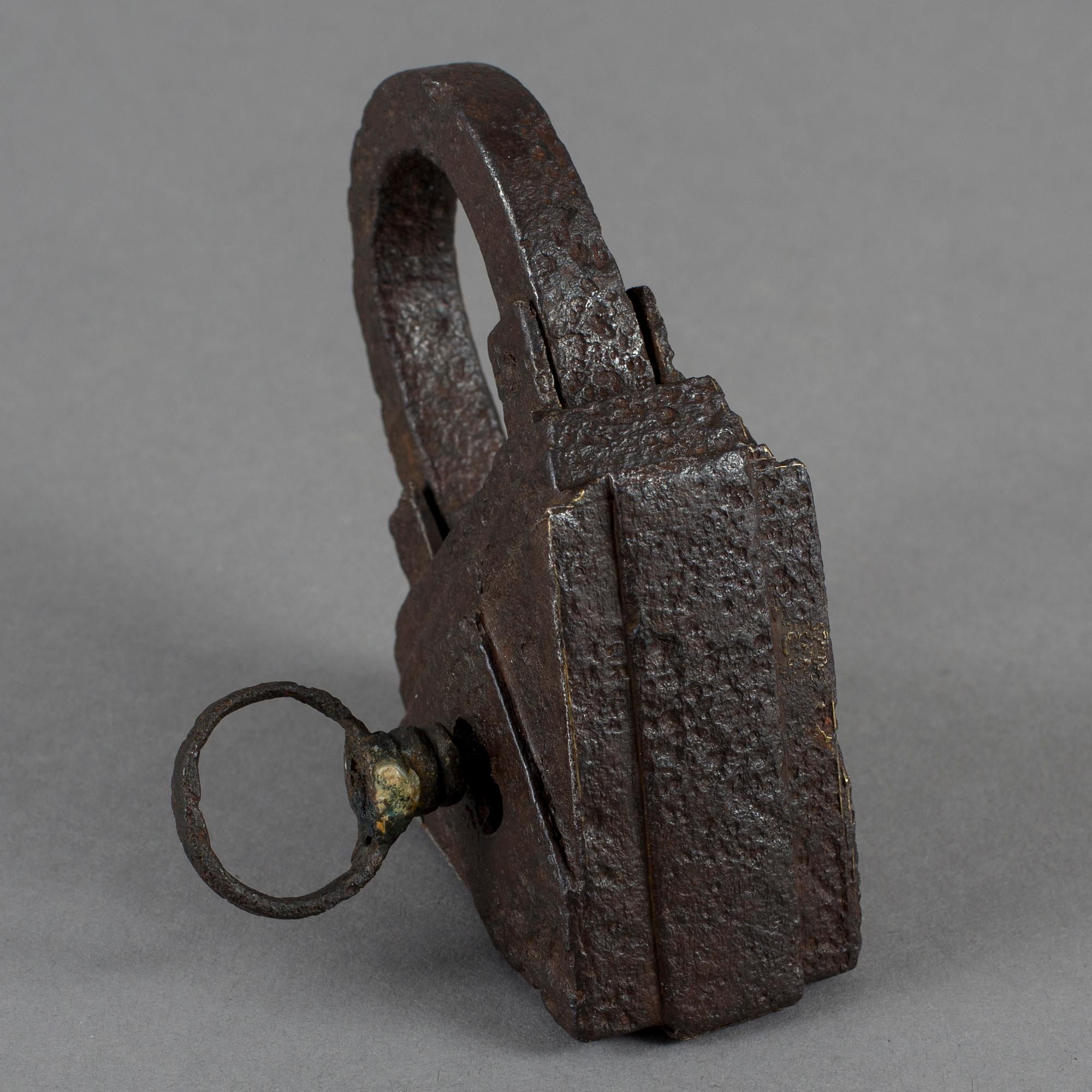 HÄNGLÅS, järn, gotiskt, troligen 1400-tal.