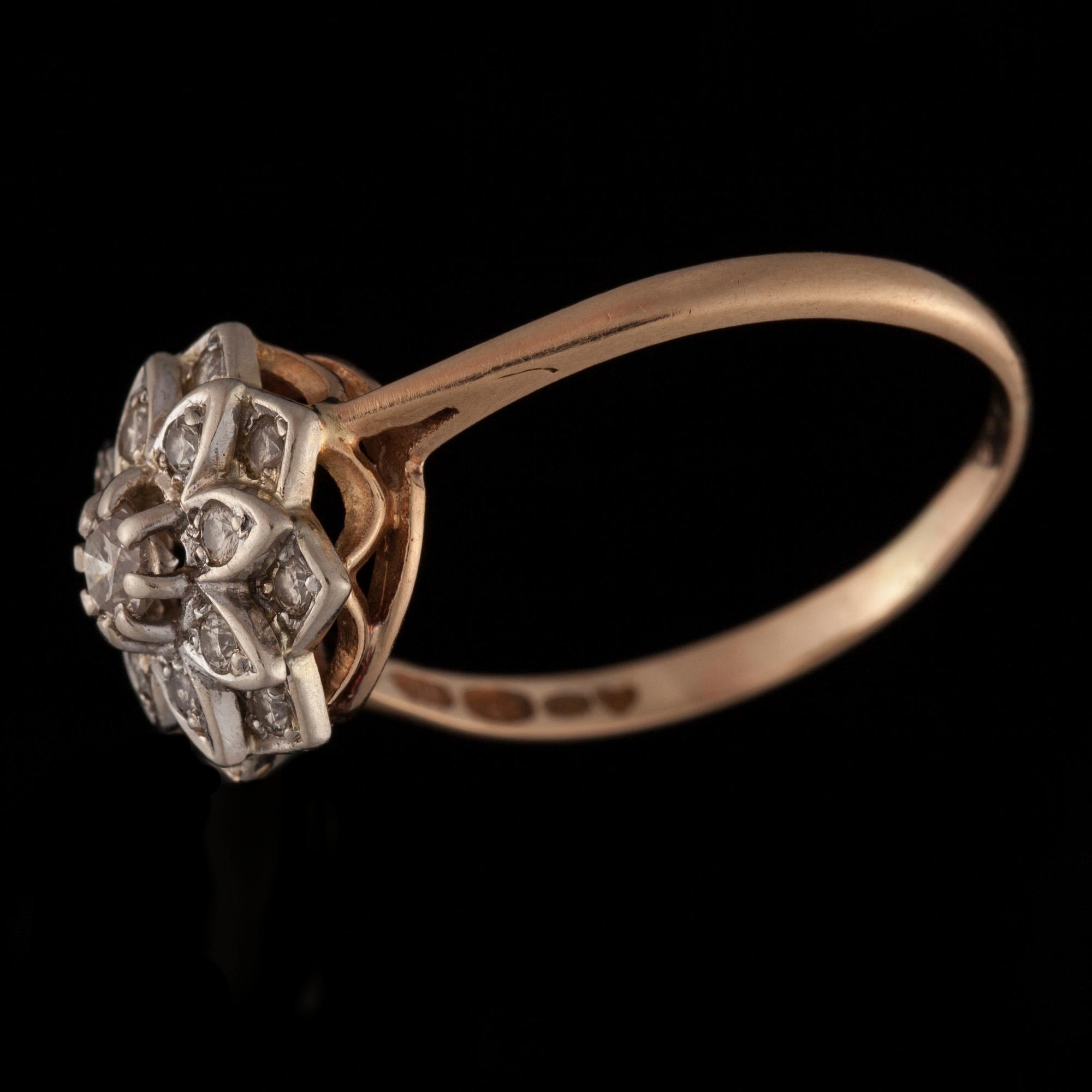 RING, 14K guld, briljantslipade diamanter. Vikt ca 3,6 g.